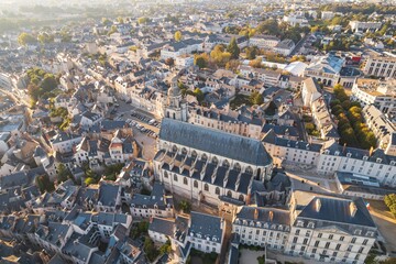 Obraz premium Urban Symmetry: A Majestic Tapestry of Blois Illuminated by the Unique Perspectives of Aerial Drone Photography