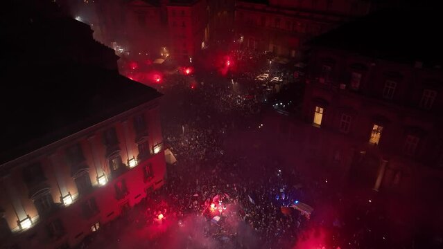 Napoli festa Scudetto - Festeggiamenti Scudetto - Riprese con Drone - Piazza del Plebiscito - 4 Maggio 2023