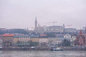 Obraz premium Buda Castle Matthias Church and Danube River in Budapest, Hungary. 