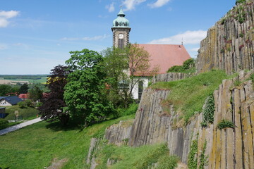 Säulenbasalt an der Burg Stolpen und Stadtkirche