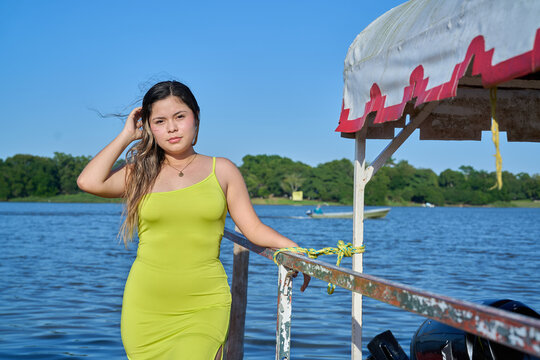 Green Apple dress, latina with blue sky and posing 12