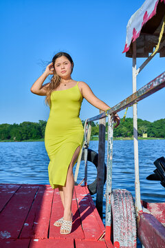Green Apple dress, latina with blue sky and posing 08