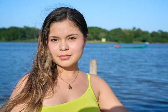 Green Apple dress, latina with blue sky and posing 07