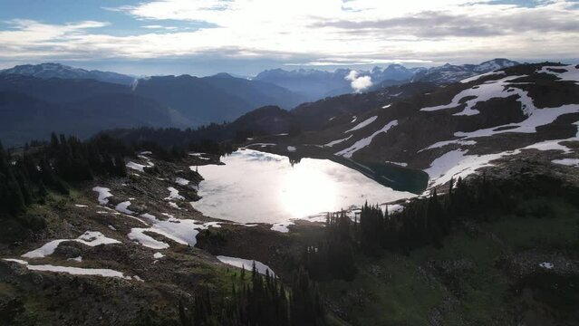 mountain alpine lakes reflection in canada