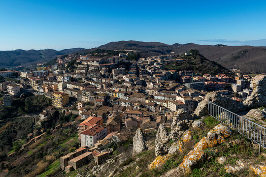 La ville de Tolfa en Italie