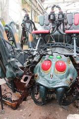metal and wood statue of a spider (automaton) in nantes in france