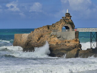 Le Rocher de la Vierge à Biarritz  © Cyndie