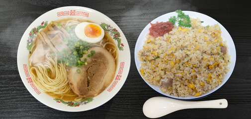 ラーメンとチャーハンのセット