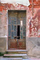 porta arrugginita, rusty door - 737925771