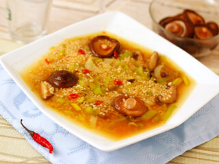 Milled soup with mushrooms.