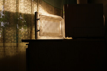 Light from a microwave oven with bokeh effect