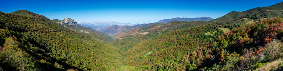 Fototapeta na wymiar Liebana Valley and Picos de Europa