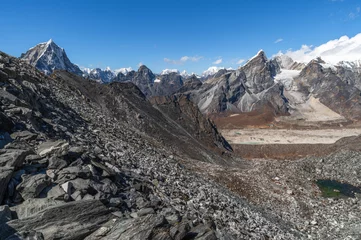 Foto auf Acrylglas Cho Oyu Alpine lake, Mounts Cholatse, Lobuche, Cho Oyu and Khumbu Glacier from Kongma La Pass during Everest Base Camp EBC or Three Passes trekking in Khumjung, Nepal. Highest mountains in the world.
