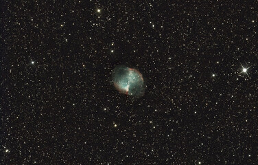 M 27 Objet Messier la nébuleuse de l'haltère