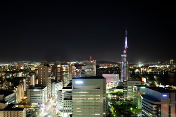 Fototapeta premium ライトアップされた福岡タワー