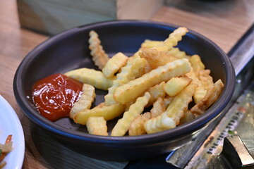 감자 케첩 그릇