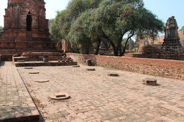 ruined temple (wat ratchaburana) in ayutthaya in thailand