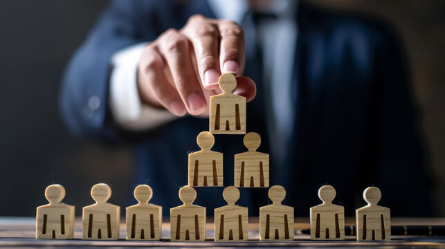 concept de hi&eacute;rarchie dans l'entreprise ou organisation pyramidale