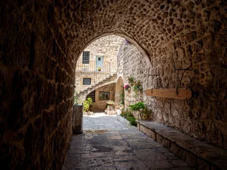 Store enrouleur tamisant sans perçage Ruelle étroite Monastery of the Holy Cross in Jerusalem
