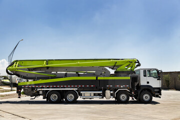 Auto concrete pump truck, advanced technology remote control