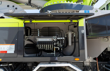 Auto concrete pump truck, advanced technology remote control