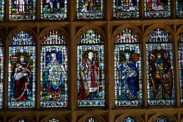 CLOSE UP: Incredibly detailed portraits of historical figures on stained glass