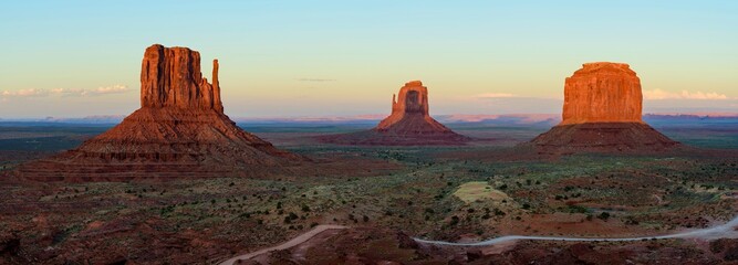 Iconic Landscapes: Monument Valley National Monument, Arizona (4K Ultra HD)