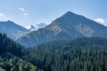 Obraz premium mountains in the mountains