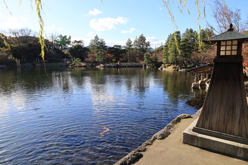 Obraz premium A Japanese garden in Nagoya City in Aichi Prefecture : a scene of Tokugawa-en Garden 愛知県名古屋市の日本庭園：徳川園の風景 