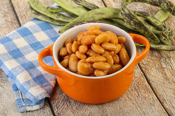 White bean in tomato sauce