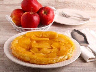 Upside down apple tart