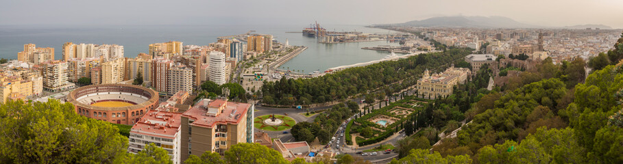 Vista panorámica de Málaga desde el mirador de Gibralfaro.