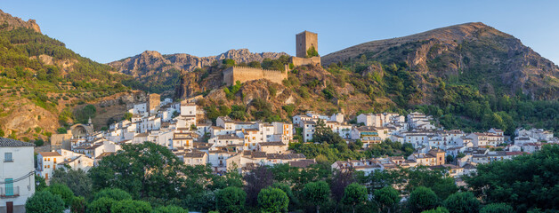 Vista panoramica de Cazorla y el Castillo de la Yedra.