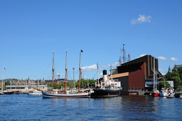 Fototapeta na wymiar old and historical boat in the port of Stockholm