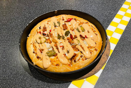 Peri Peri Chicken Pizza Hd Photo