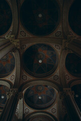 Obraz premium ancient interior, beautiful window, corridor, ceiling in old university