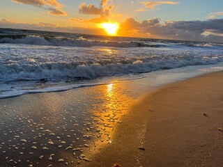 Sunrise on the beach at the ocean 