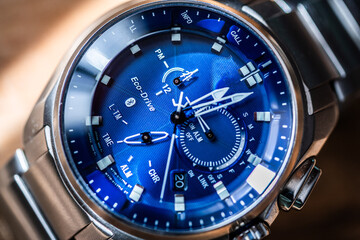 Mens Modern Luxury Watch With a Blue Face