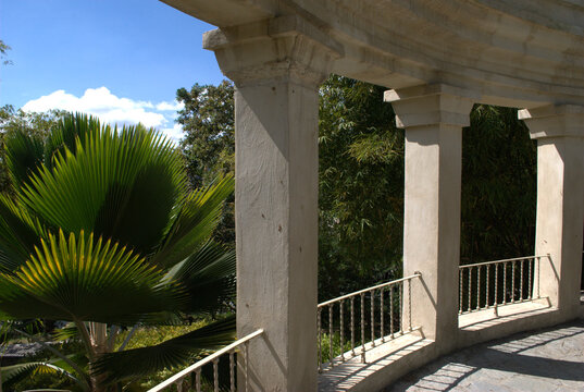 Hermosa arquitectura en nuestros parques y plazas.