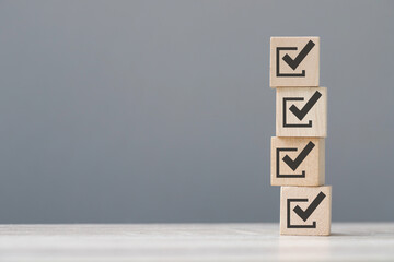 wood cube block with customer satisfaction rating to measure product evaluation