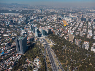 Vista aérea de la ciudad de México en el atardecer