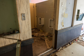 日本の広島県の向島で見たとても美しい廃墟