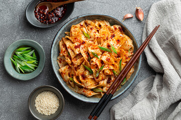 Garlic Chili Oil Noodles, chinese cuisine, top view