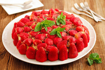 Tiramisu with strawberries.
