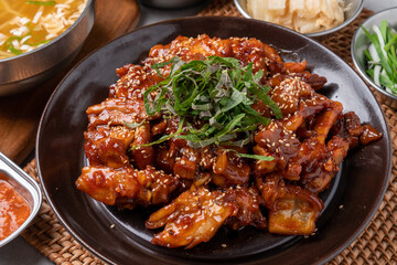 Cold salad, jokbal, pork, direct fire, mini, bossam, boiled pork, garlic, tray noodles,