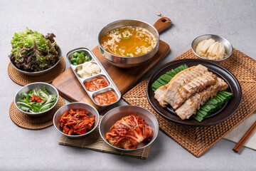 Cold salad, jokbal, pork, direct fire, mini, bossam, boiled pork, garlic, tray noodles,