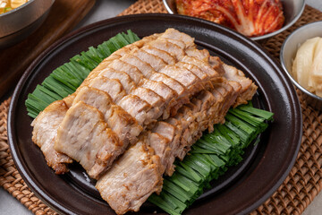 Cold salad, jokbal, pork, direct fire, mini, bossam, boiled pork, garlic, tray noodles,