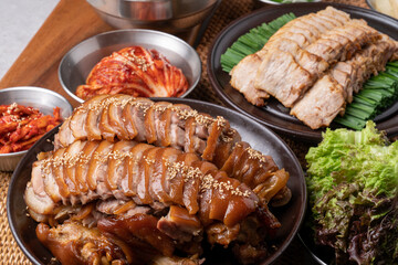 Cold salad, jokbal, pork, direct fire, mini, bossam, boiled pork, garlic, tray noodles,