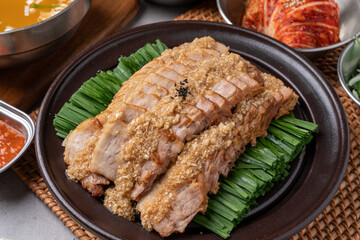 Cold salad, jokbal, pork, direct fire, mini, bossam, boiled pork, garlic, tray noodles,