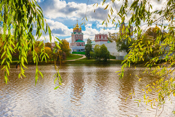 Fototapeta premium Novodevichiy convent. Sunny autumn day. Moscow. Russia